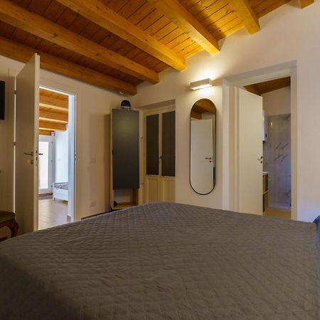 Maquedino Holiday Home & Terrace - Cozy Central Loft Palermo Exterior photo