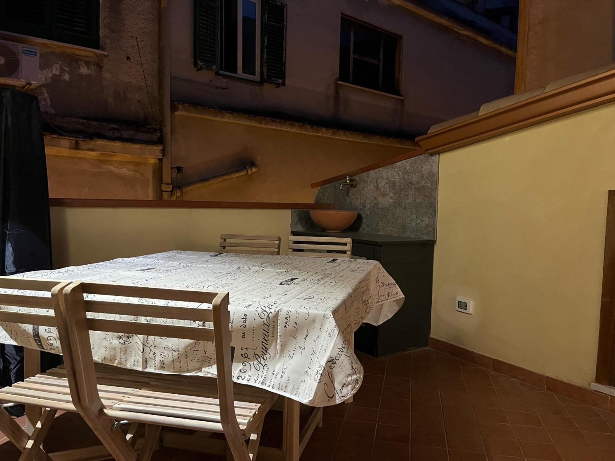 Maquedino Holiday Home & Terrace - Cozy Central Loft Palermo Exterior photo