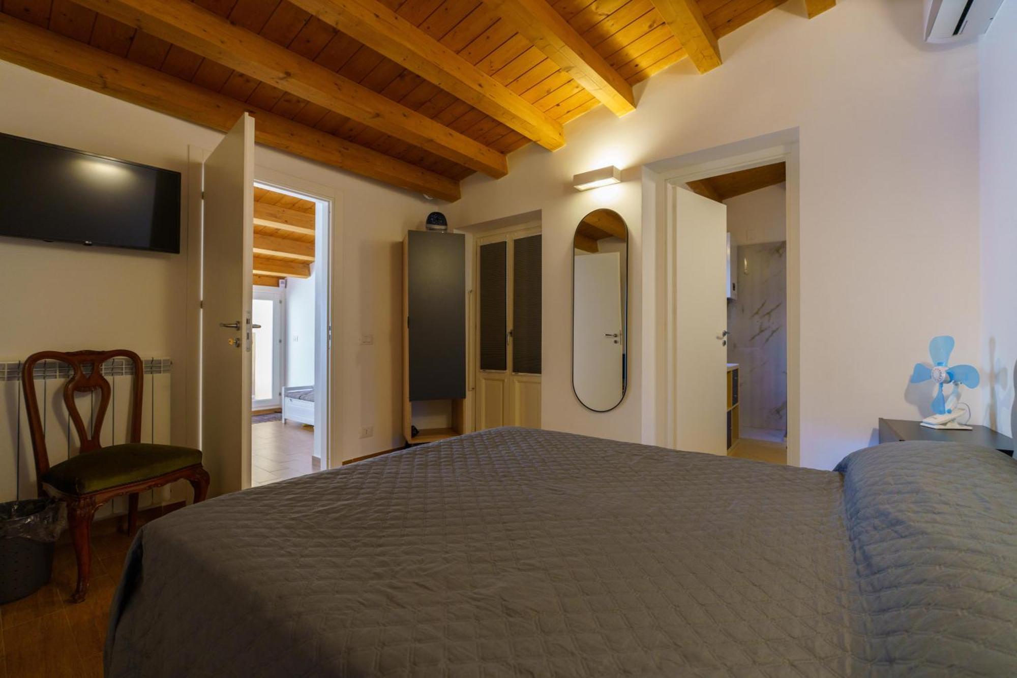 Maquedino Holiday Home & Terrace - Cozy Central Loft Palermo Exterior photo